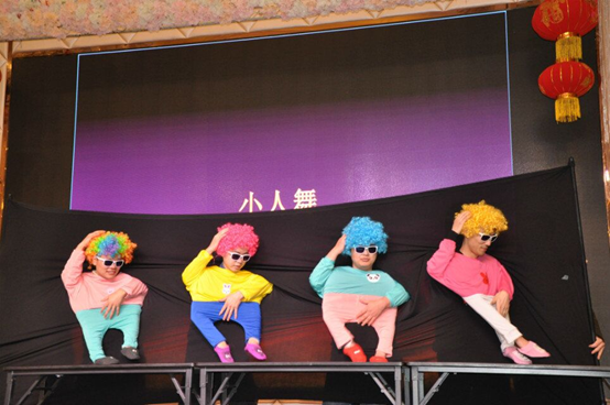 爆笑不断的小人舞