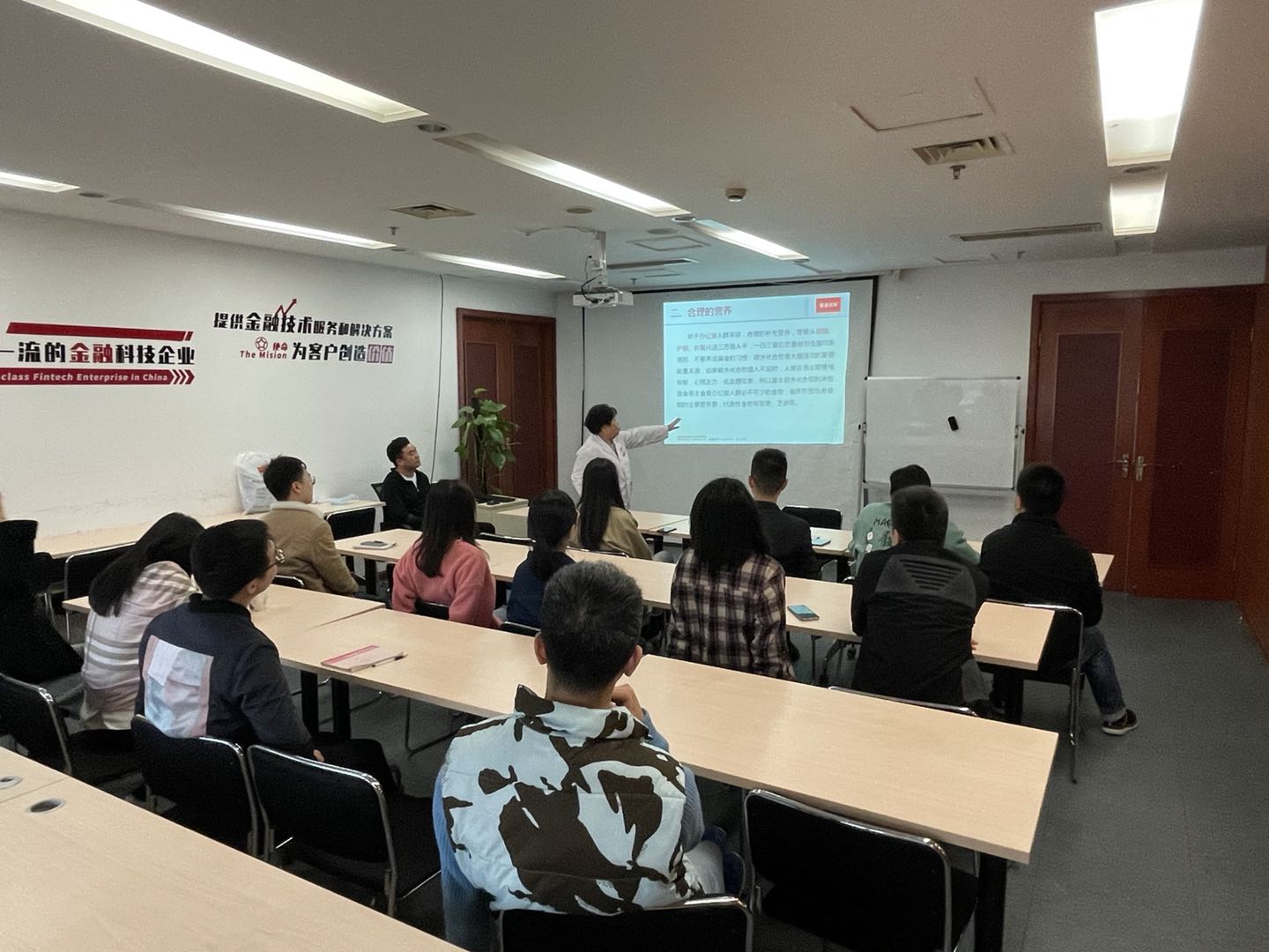 1618215942192064955.jpg 1.jpg