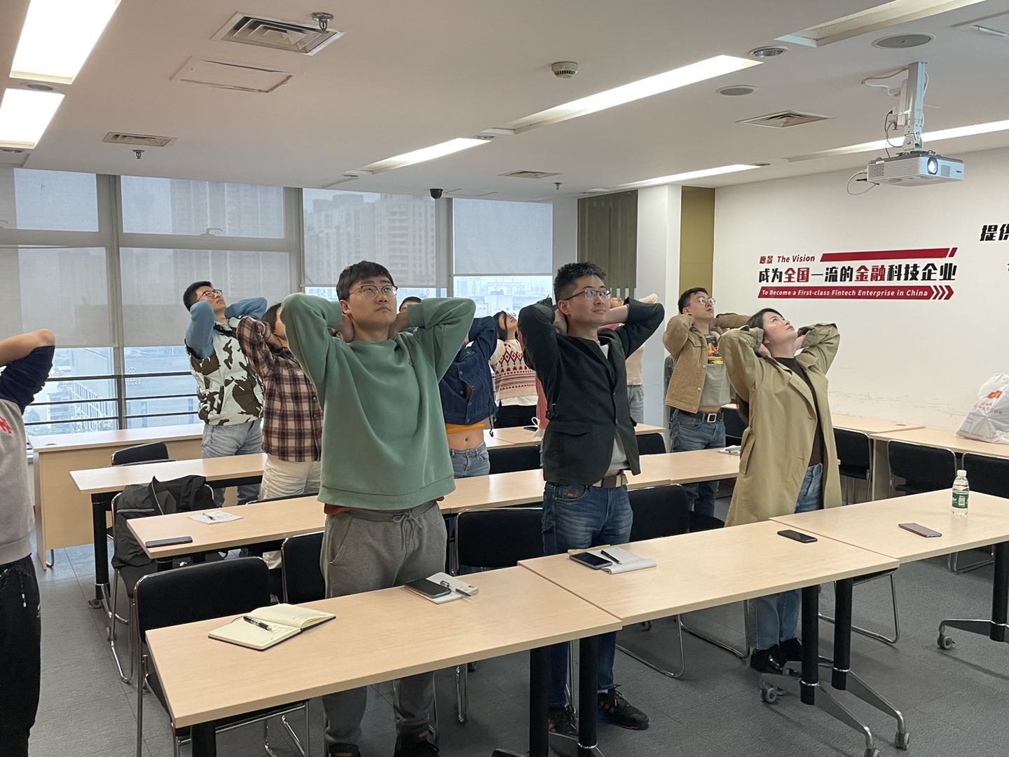 1618216212905053522.jpg 4.jpg